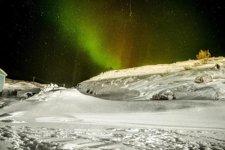 Невероятная зима в Мурманске: от сияния до белых ночей