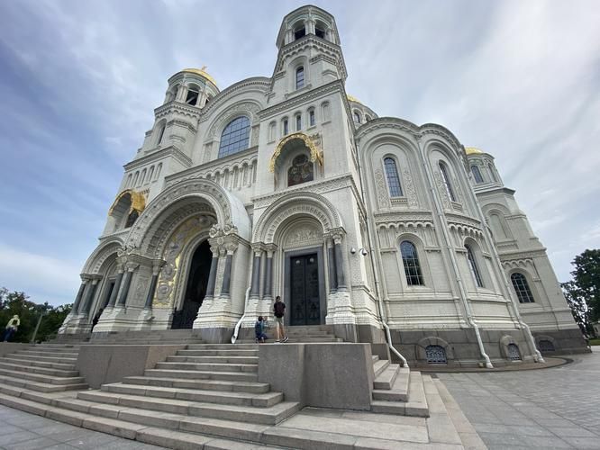 Петербург встречает Новый год: сказка, музыка и шампанское 3 дня