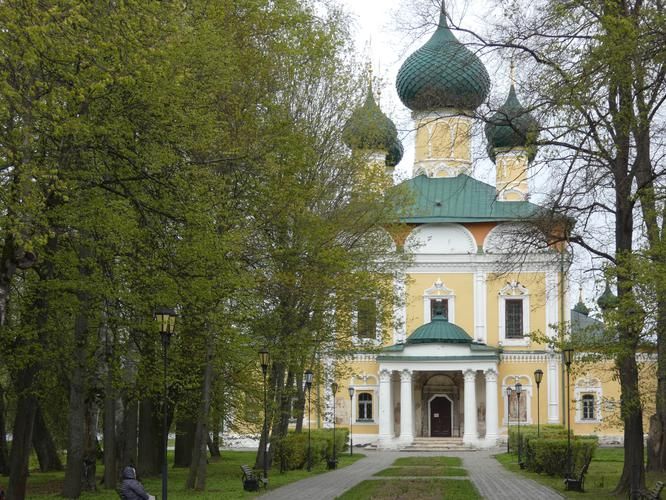 Автобус| Летние берега Волги: дыхание русской провинции