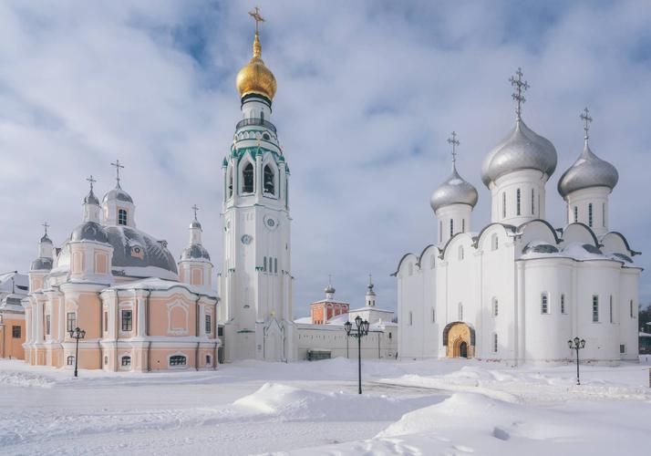 Здесь Русью дышит воздух