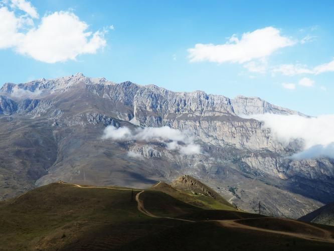 Карачаево-Черкесия: путь по наследию и природе