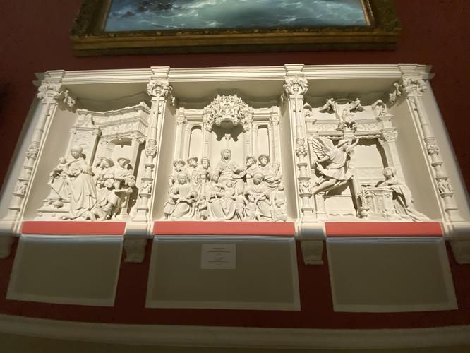 Новогоднее волшебство в Петербурге: дворцы, ярмарки и традиции