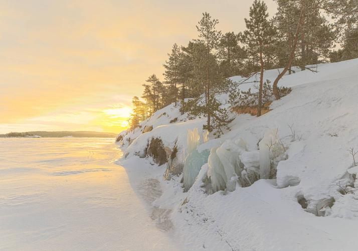 Новогодние выходные: Петербург и зимняя Карелия