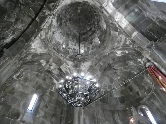 Новогодняя сказка Армении: история, гостеприимство и зимнее очарование